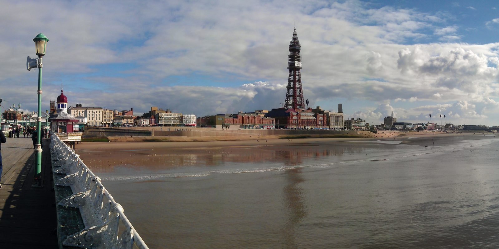 Blackpool 1 GMH chauffeur service in Blackpool